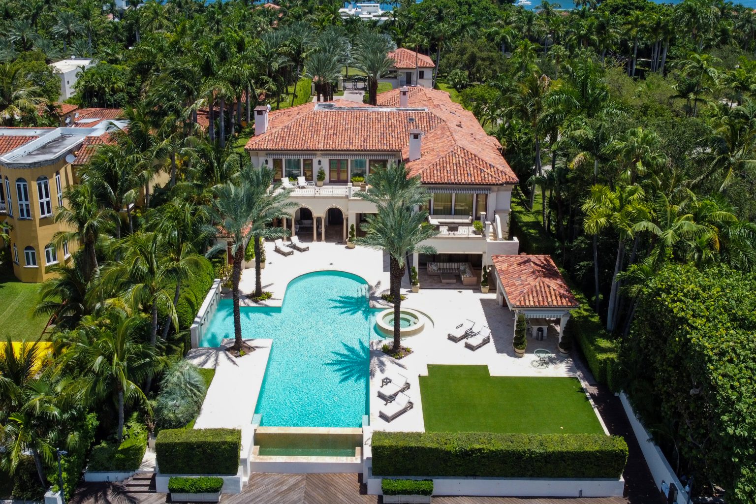 What celebrities live in Miami? January 2024