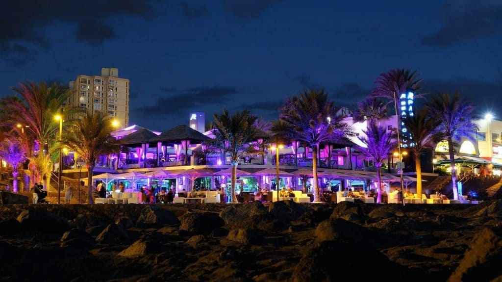 Best party hotels miami