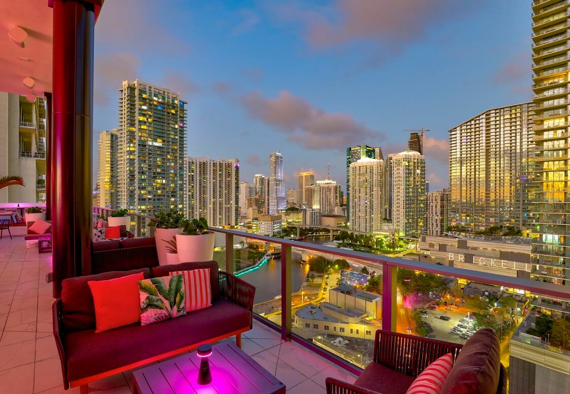 What are the best rooftop bars in Miami
