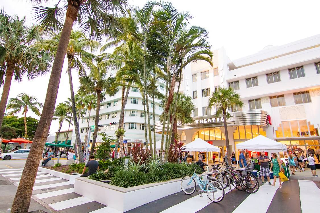 Lincoln Road Mall — is a pedestrian-only street located in the heart of South Beach, Miami