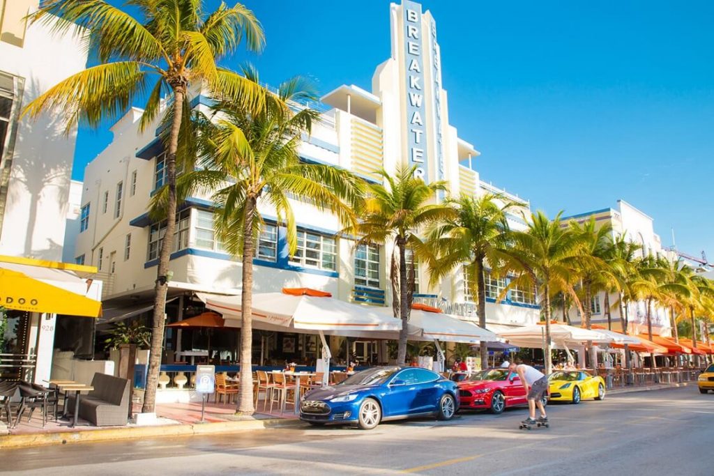 Top 10 Art Deco Hotels in Miami 2024