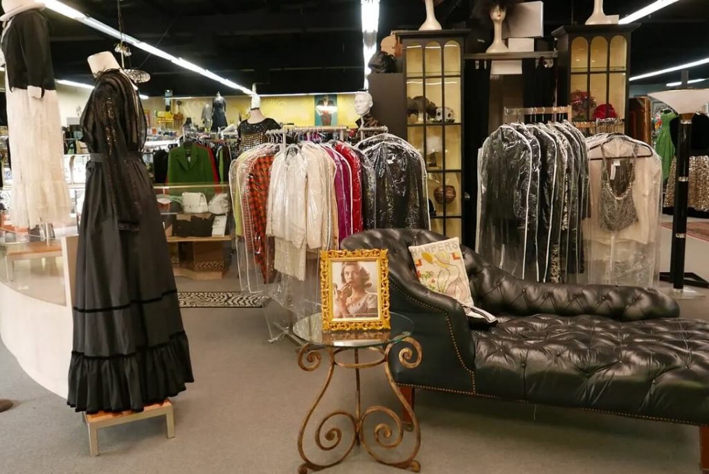 Top 10 Vintage Clothing Stores in Miami 2024