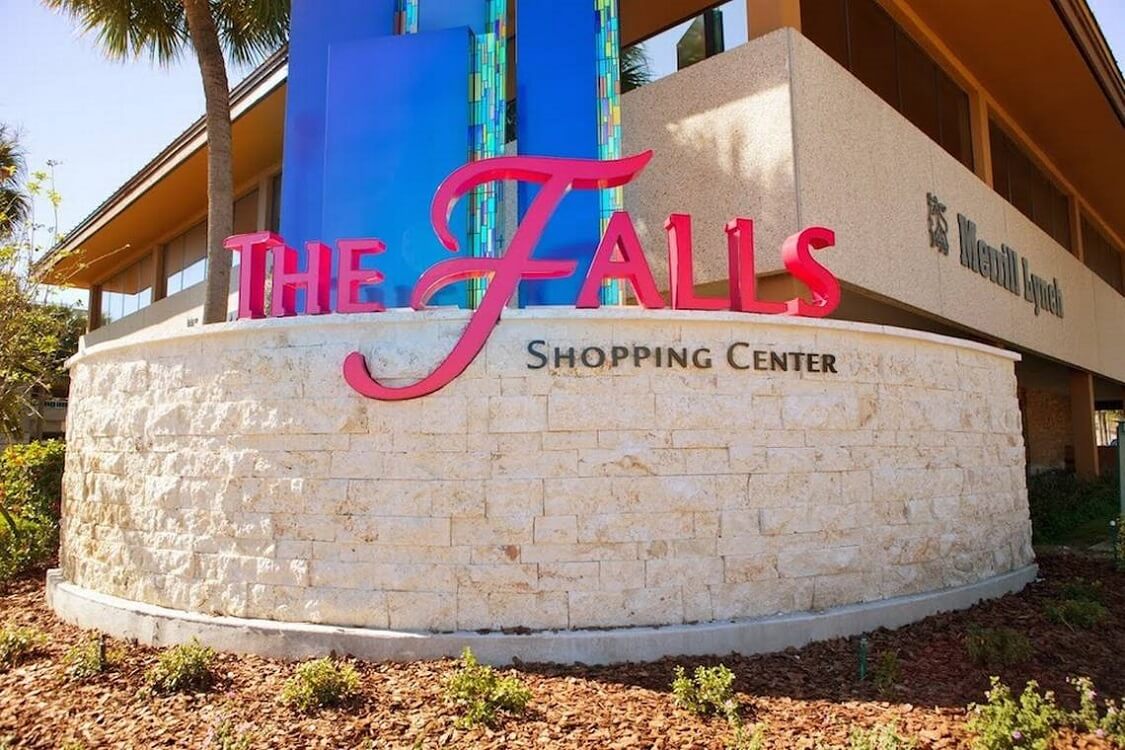 The Falls — The outlet mall in Miami